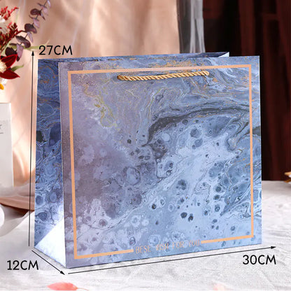 1x Premium-Geschenktüte Inklusive