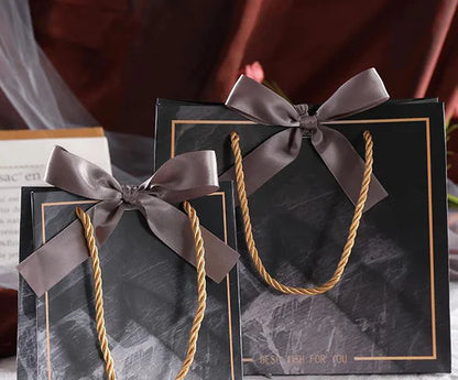 1x Premium-Geschenktüte Inklusive